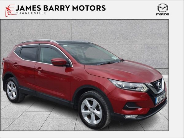 Nissan Qashqai MPV, Petrol, 2018, Red