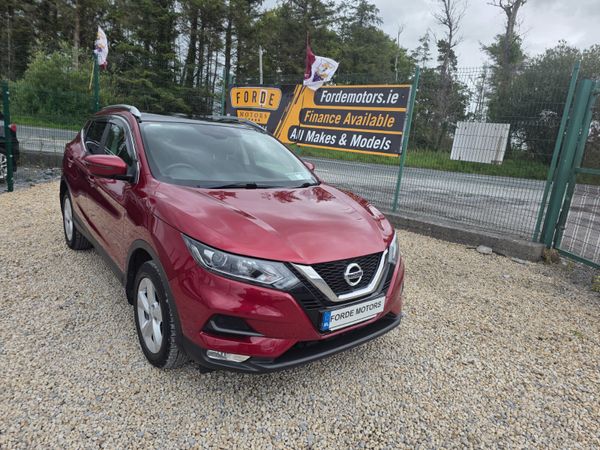 Nissan Qashqai MPV, Diesel, 2020, Red