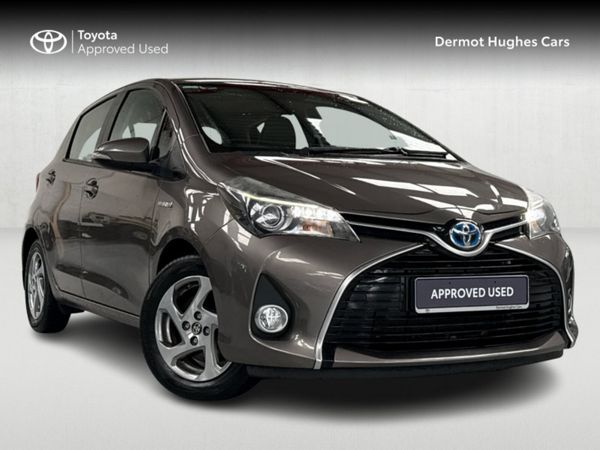 Toyota Yaris Hatchback, Petrol Hybrid, 2017, Bronze