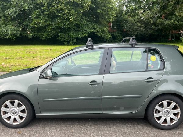 Volkswagen Golf Hatchback, Petrol, 2005, Green