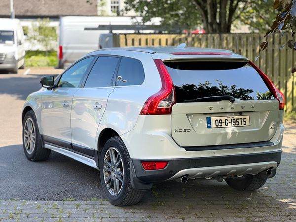 Volvo XC60 SUV, Diesel, 2009, White