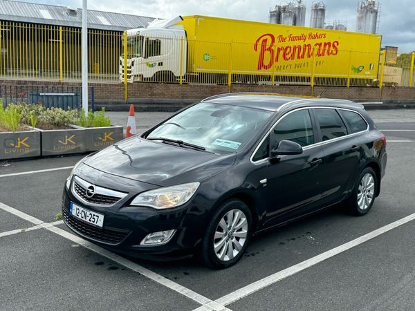 Opel Astra MPV, Diesel, 2012, Black