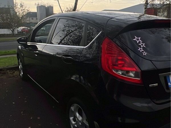 Ford Fiesta Hatchback, Diesel, 2009, Black