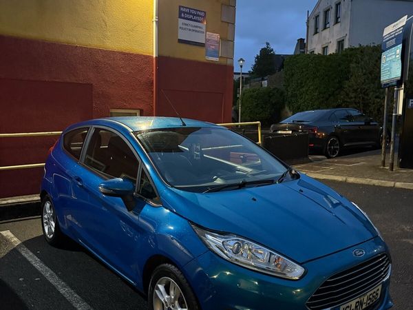 Ford Fiesta Hatchback, Petrol, 2016, Blue