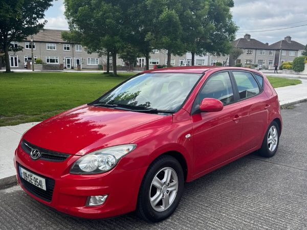 Hyundai i30 Hatchback, Diesel, 2009, Red