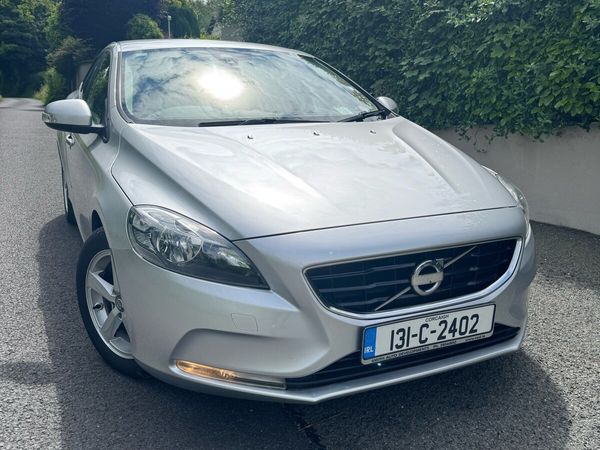 Volvo V40 Hatchback, Diesel, 2013, Silver