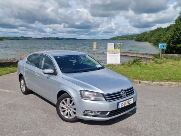 Volkswagen Passat Saloon, Diesel, 2012, Silver