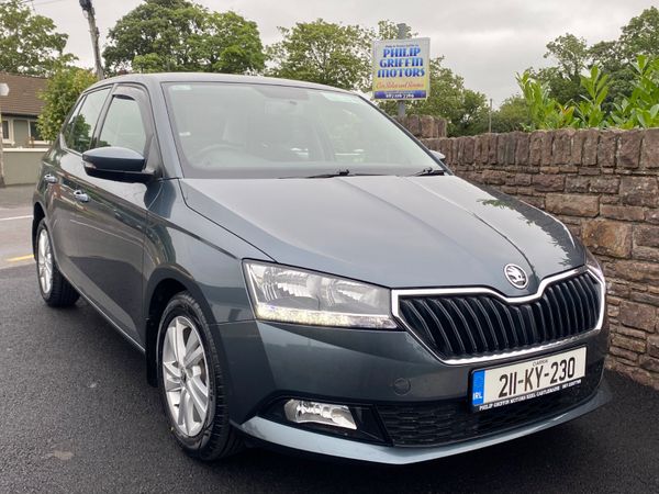 Skoda Fabia Hatchback, Petrol, 2021, Grey