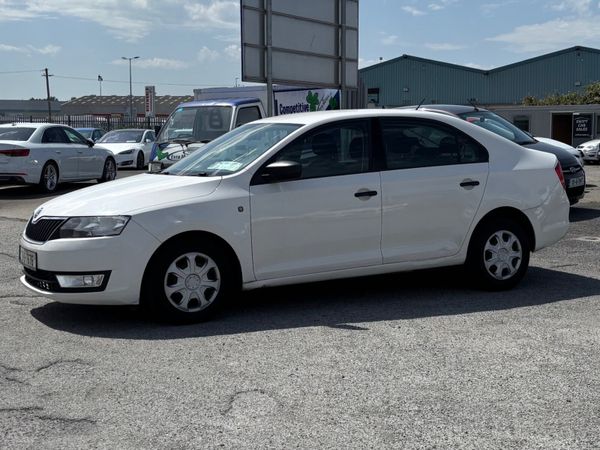 Skoda Rapid Saloon, Petrol, 2013, White