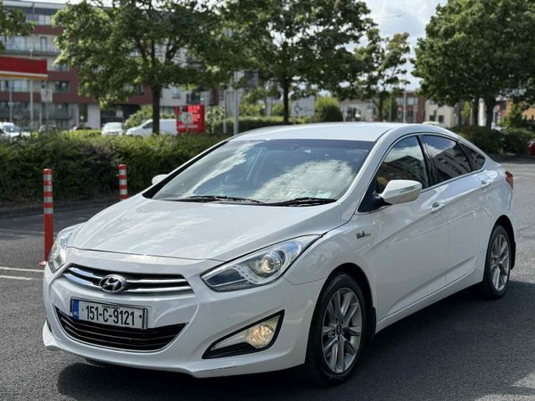 Hyundai i40 Saloon, Diesel, 2015, White