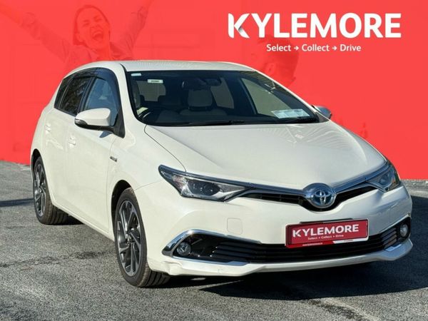 Toyota Auris Hatchback, Petrol Hybrid, 2016, White
