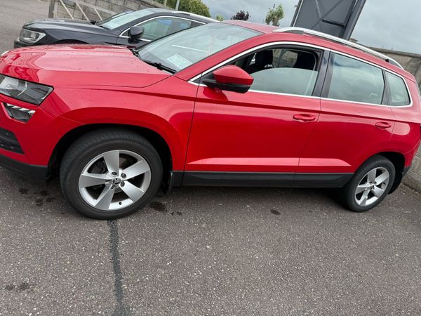 Skoda Karoq Estate/Jeep, Diesel, 2019, Red