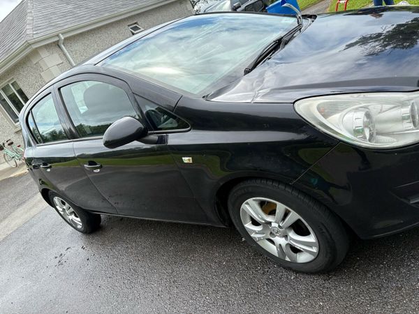Opel Corsa Hatchback, Petrol, 2011, Black