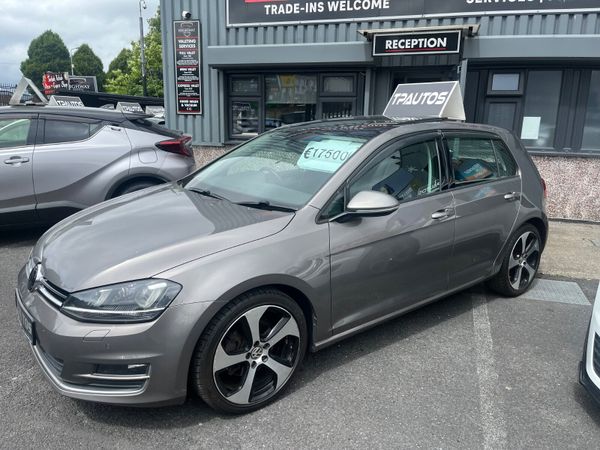 Volkswagen Golf Hatchback, Petrol, 2016, Gold