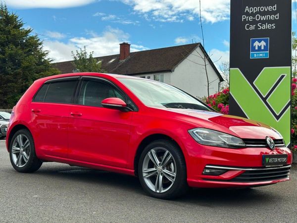 Volkswagen Golf Hatchback, Petrol, 2020, Red