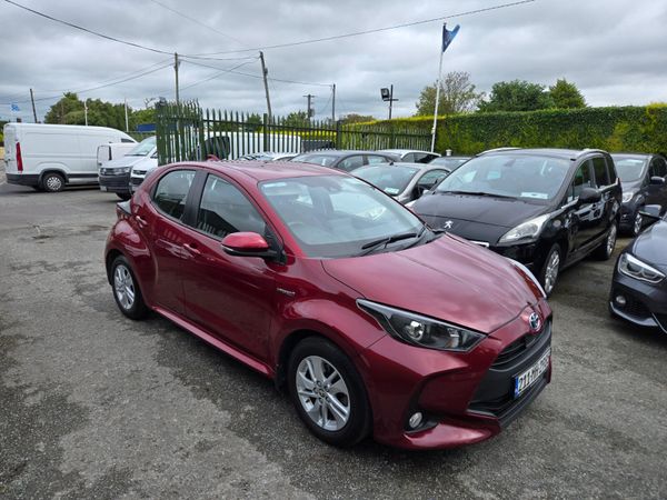 Toyota Yaris Hatchback, Petrol Hybrid, 2021, Red