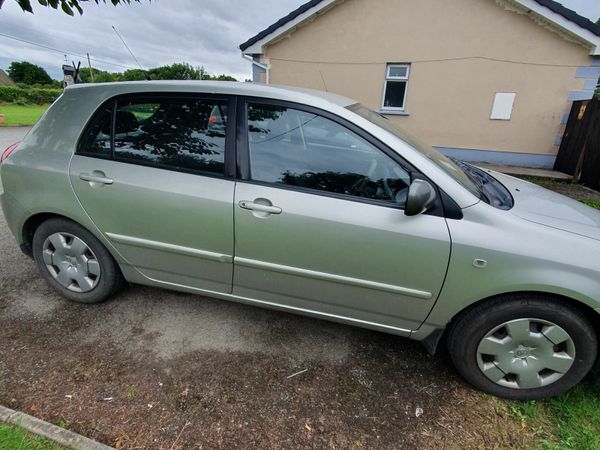 Toyota Corolla Hatchback, Diesel, 2006, Silver