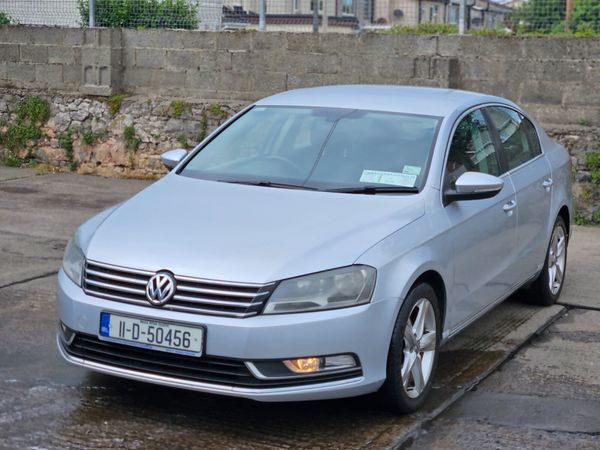 Volkswagen Passat Saloon, Diesel, 2011, Silver
