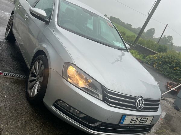 Volkswagen Passat Saloon, Diesel, 2011, Silver