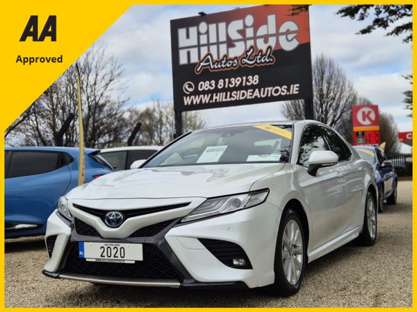 Toyota Camry Saloon, Petrol Hybrid, 2020, White