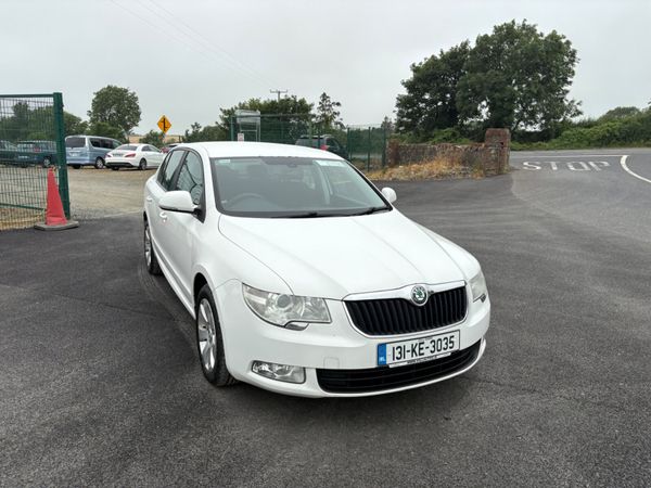 Skoda Superb Hatchback, Diesel, 2013, White