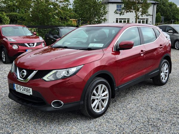 Nissan Qashqai Hatchback, Petrol, 2015, Red