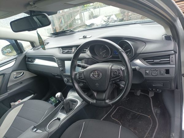 Toyota Avensis Saloon, Diesel, 2016, Grey