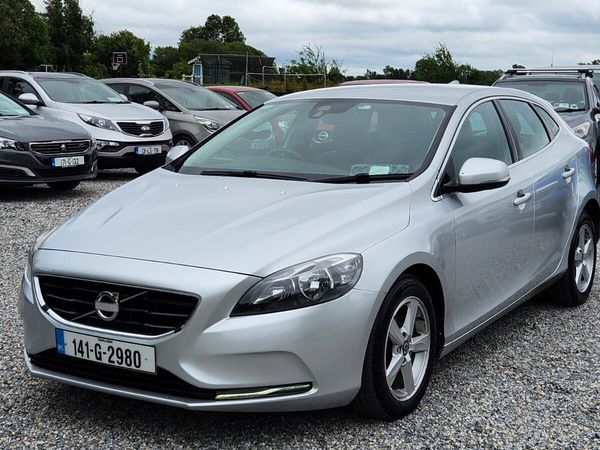 Volvo V40 Hatchback, Diesel, 2014, Silver