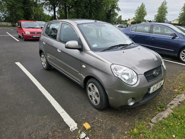 Kia Picanto Hatchback, Petrol, 2010, Silver