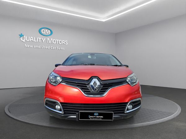 Renault Captur SUV, Petrol, 2017, Red