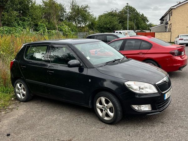 Skoda Fabia Hatchback, Petrol, 2011, Black