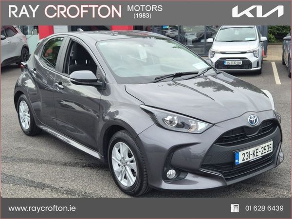 Toyota Yaris Hatchback, Petrol Hybrid, 2023, Grey