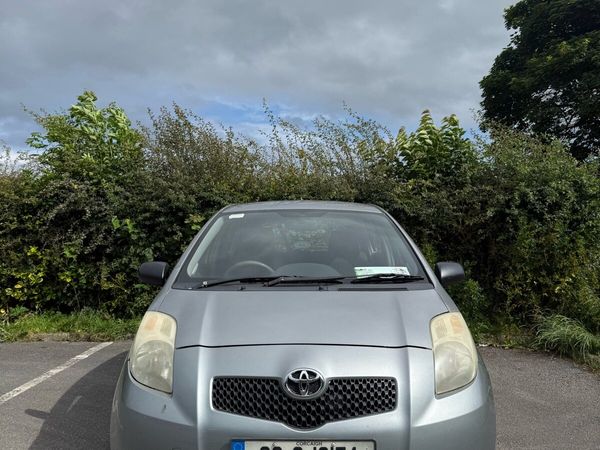 Toyota Yaris Hatchback, Petrol, 2006, Silver