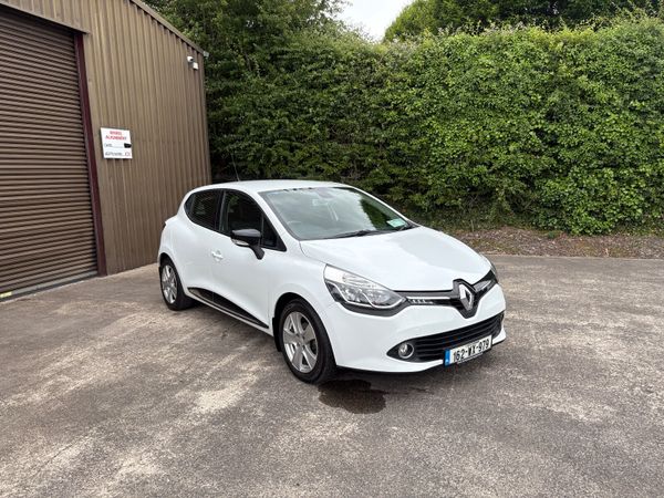 Renault Clio Hatchback, Petrol, 2016, White