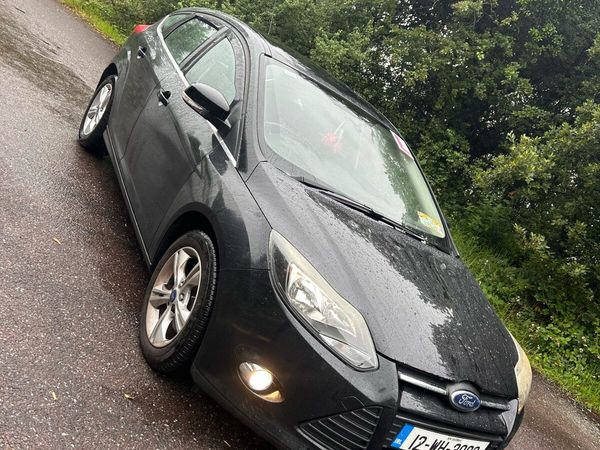 Ford Focus Hatchback, Petrol, 2012, Black