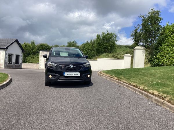 Vauxhall Crossland X Hatchback, Diesel, 2019, Black