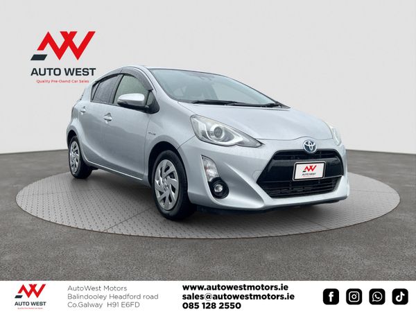 Toyota Aqua Hatchback, Petrol Hybrid, 2016, Silver