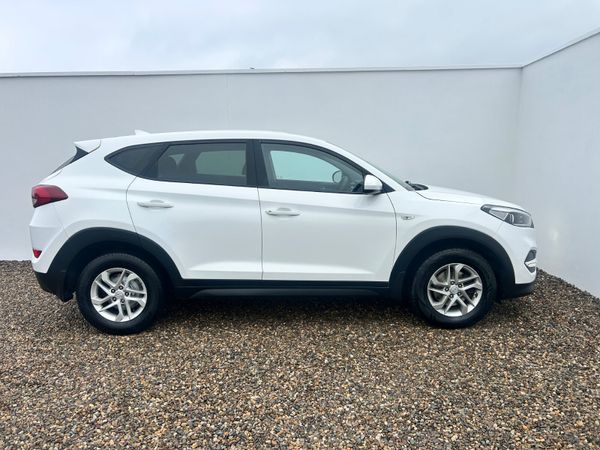 Hyundai Tucson SUV, Diesel, 2016, White