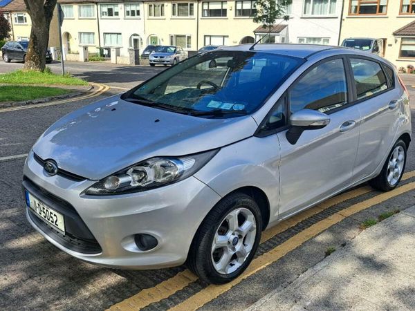 Ford Fiesta Hatchback, Petrol, 2011, Silver