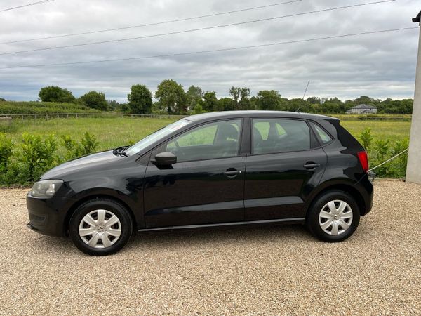 Volkswagen Polo Hatchback, Petrol, 2011, Black