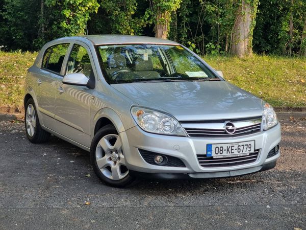 Opel Astra Hatchback, Petrol, 2008, Silver