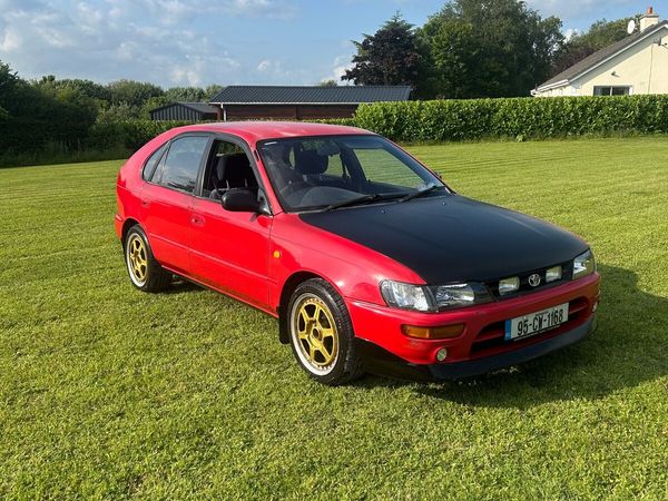 Toyota Corolla Hatchback, Petrol, 1995, Red