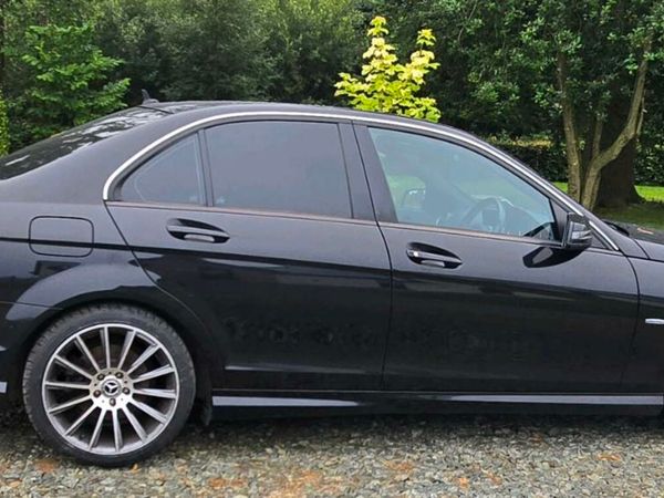 Mercedes-Benz C-Class Saloon, Diesel, 2011, Black