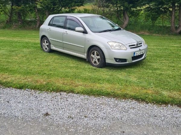Toyota Corolla Hatchback, Diesel, 2005, Silver