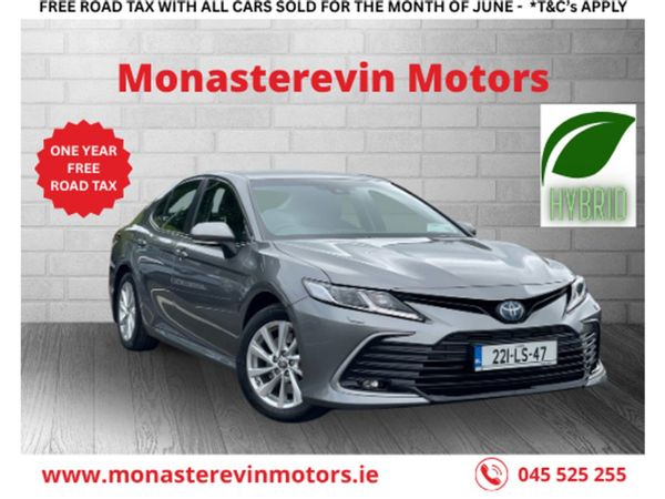 Toyota Camry Saloon, Petrol Hybrid, 2022, Grey