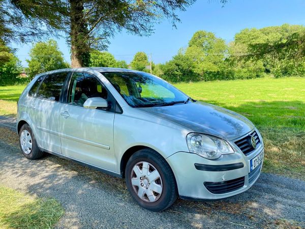 Volkswagen Polo Hatchback, Petrol, 2007, Silver