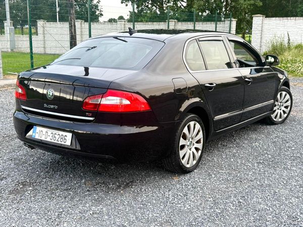 Skoda Superb Saloon, Diesel, 2010, Black