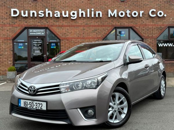 Toyota Corolla Saloon, Petrol, 2016, Gold