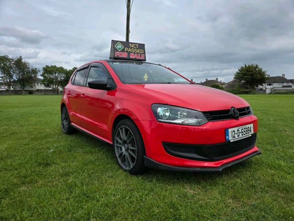Volkswagen Polo Hatchback, Petrol, 2012, Red