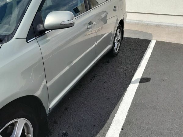 Toyota Avensis Saloon, Diesel, 2009, Green
